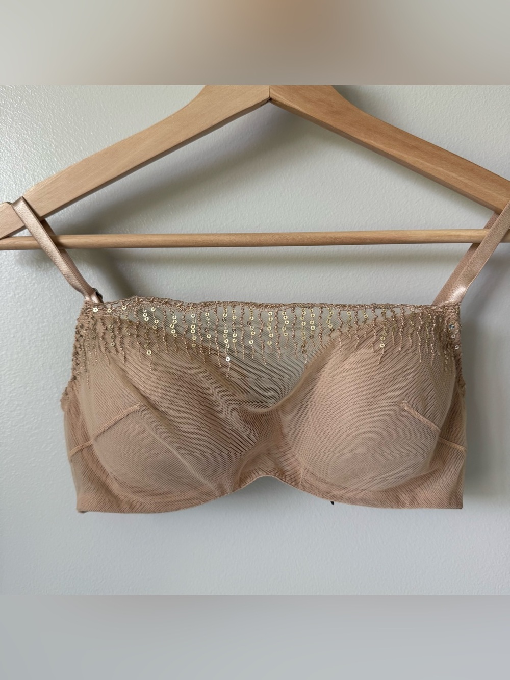 SOMA Size 32D Lace and Sequin Trimmed  Tan Underwire Bra / Cami